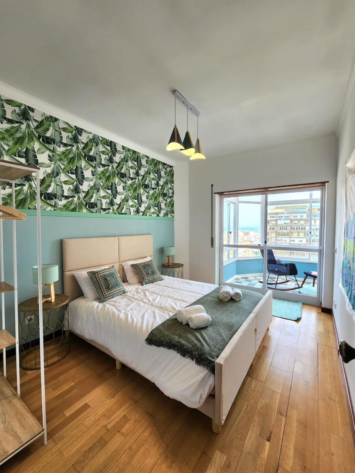 Cozy Apartment In Central Almada W Swing Chairs Kültér fotó